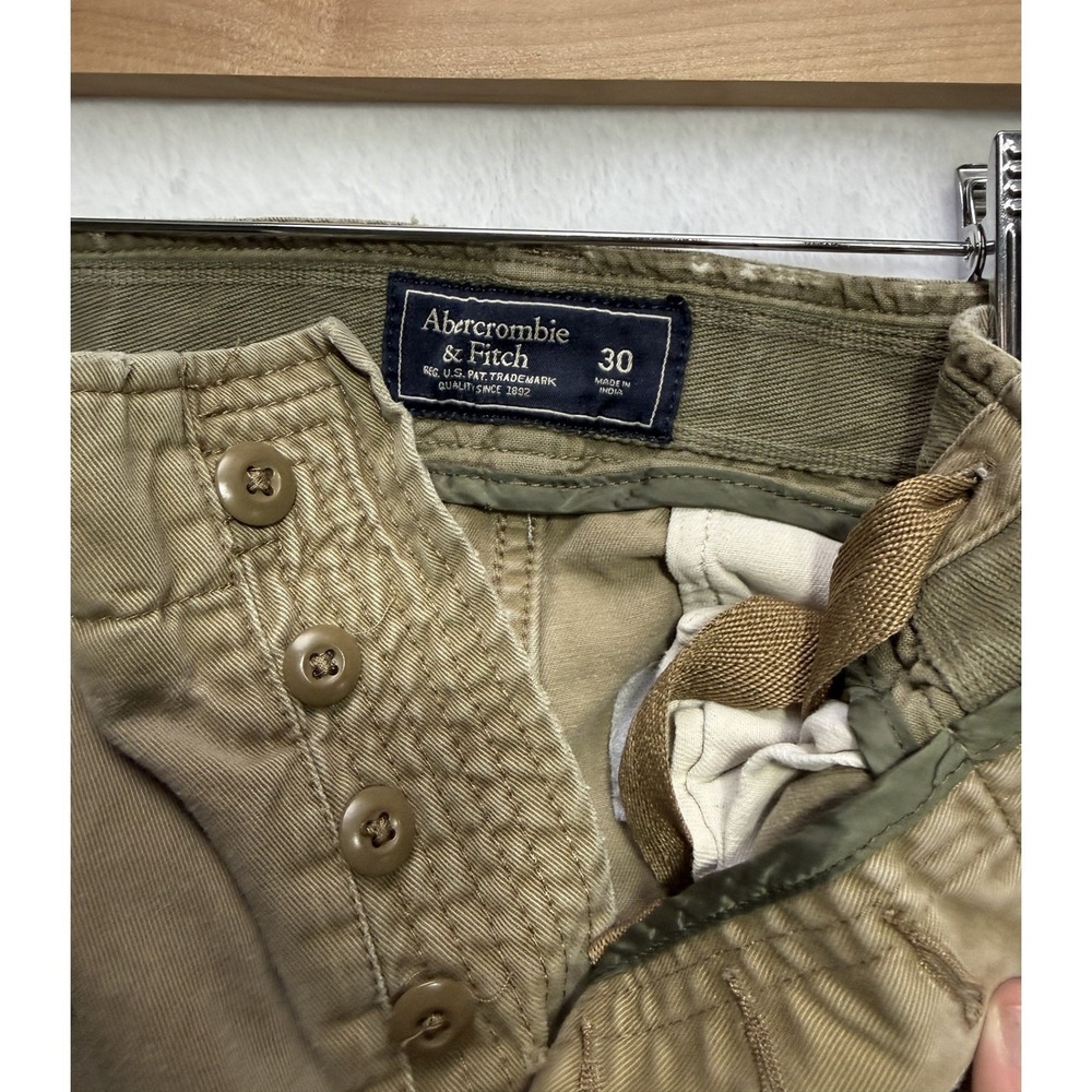 Abercrombie & Fitch Mens Khaki Cargo Shorts Size 30 Button Fly Tan Cotton Twill - Picture 3 of 4